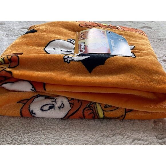 Casper the Friendly Ghost & Wendy Blanket Throw 50x70” Halloween Costumes NEW - Picture 13 of 16